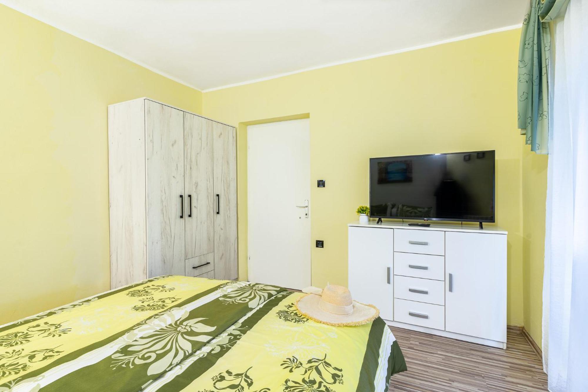 Apartments Villa Rudi Бибинє Екстер'єр фото